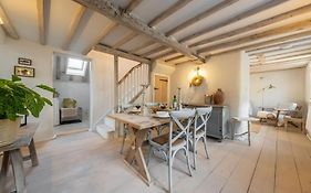 Beekeeper'S Cottage