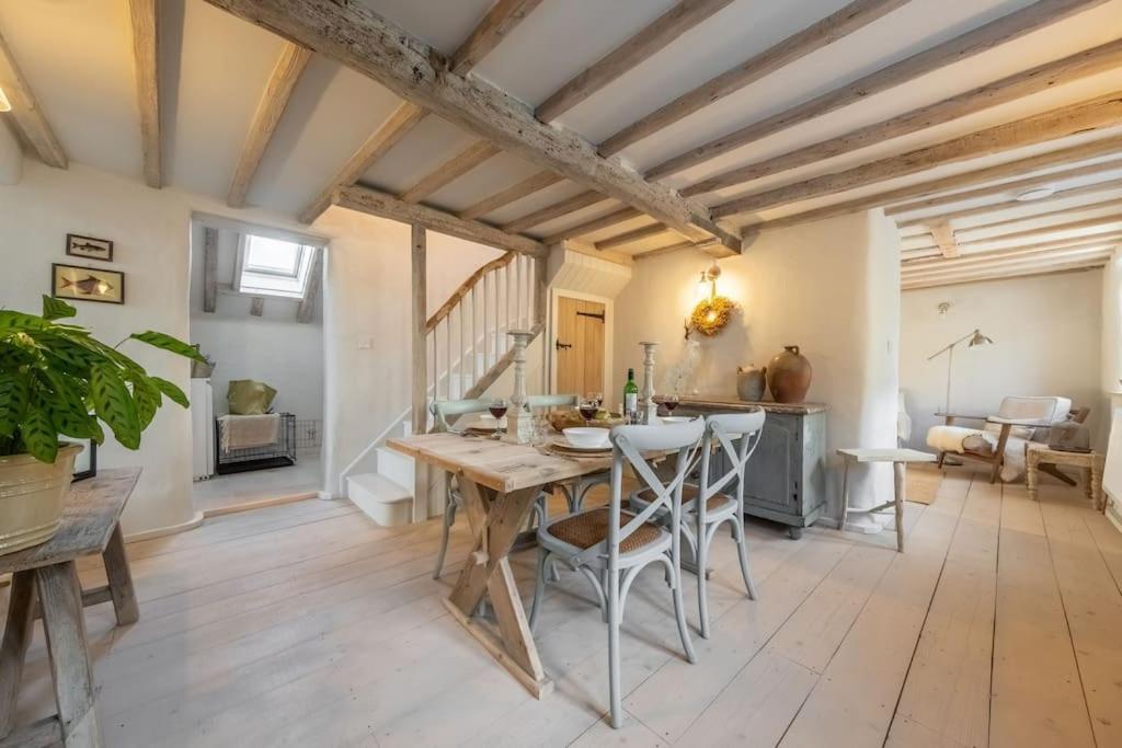 Beekeeper'S Cottage Fakenham Exterior photo